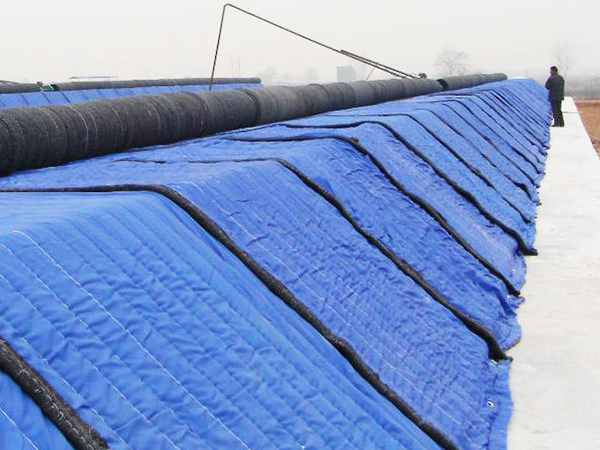防雨雪保溫被
